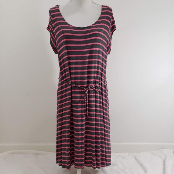 Motherhood Woman's Sz XL Dress Grey w Pink horizontal stripes - Picture 3 of 8